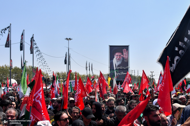 شهرداری تهران: در سه روز مراسم تشییع رهبر شهید، ۲۳ میلیون و ۷۱۵ هزار نفر با مترو، اتوبوس و تاکسی جابه‌جا شدند؛ این حجم خدمات، در تاریخ حمل و نقل پایتخت بی‌سابقه است؛ استفاده ۱۴ میلیون و ۶۳۸ هزار ۸۳۳ نفر از مترو/نزدیک به ۹ میلیون سفر توسط ناوگان اتوبوسرانی