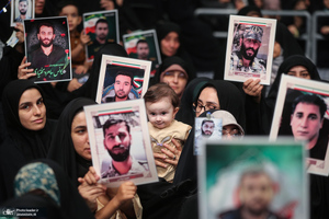 مراسم گرامیداشت عید میلاد پیامبر اکرم (ص) و امام صادق (ع) در حسینیه امام خمینی (ره)