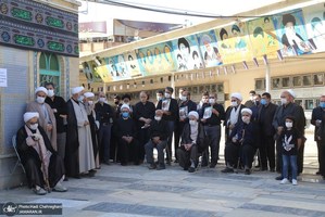 مزار آیت الله العظمی صانعی(ره) در اولین پنج شنبه رحلت ایشان