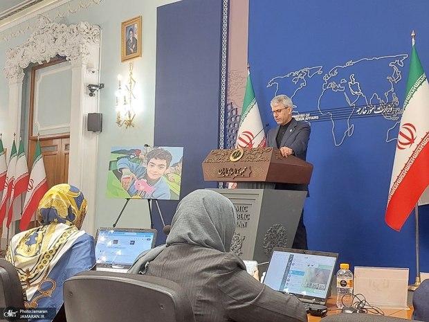 آغاز نشست سخنگوی وزارت امور خارجه به یاد شهید ماکان نصیری + عکس