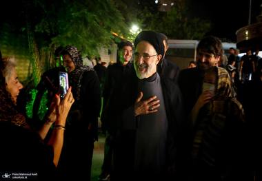 هنرِ با مردم بودن…