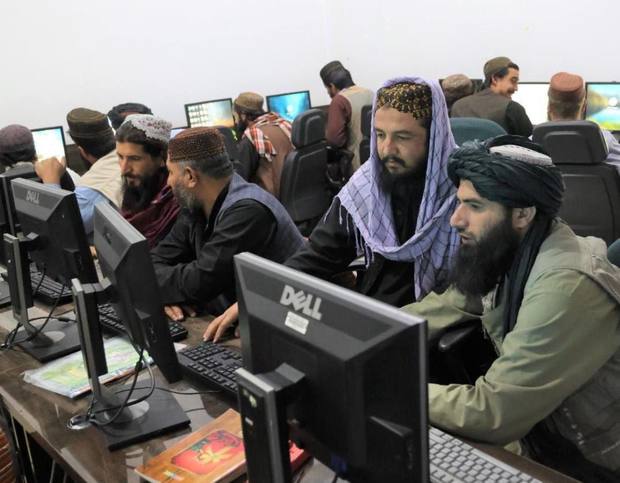 طالبان اینترنت را قطع کرد