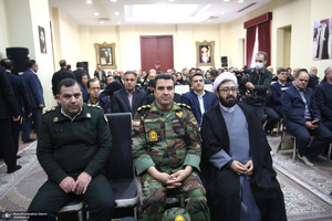 دیدار رئیس و جمعی از کارکنان سازمان حفاظت محیط زیست با سید حسن خمینی