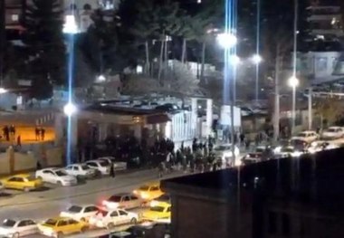 روایت شاهدان عینی از حوادث بیمارستان امام خمینی ایلام و گفت‌وگو با نماینده ایلام و رئیس روابط عمومی وزارت بهداشت/فریدون همتی: مردم مطمئن باشند که ما در مجلس و رئیس‌جمهور با دستور اخیر خود، پیگیر حقوق آنها هستیم و بر روند پیگیری این رسیدگی‌ها نظارت می‌کنیم