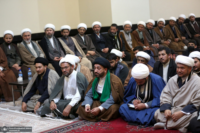 دیدار جمعی از طلاب پاکستانی با سید حسن خمینی