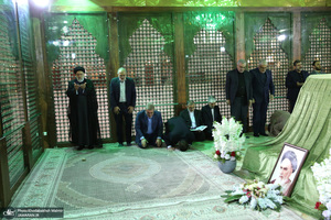 تجدید میثاق رئیس جمهور و اعضای دولت با آرمان های حضرت امام خمینی (س)