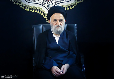 آیت‌الله غروی، عضو شورای عالی حوزه‌های علمیه: آیت‌الله خامنه‌ای «انقلابی به‌روز» بودند/ ایشان همواره احترام بیت امام را حفظ کردند/ باید به مسئولین اعتماد کنیم/ برخوردهای ناشیانه ای نکنیم که زمینه شادی دشمن شود