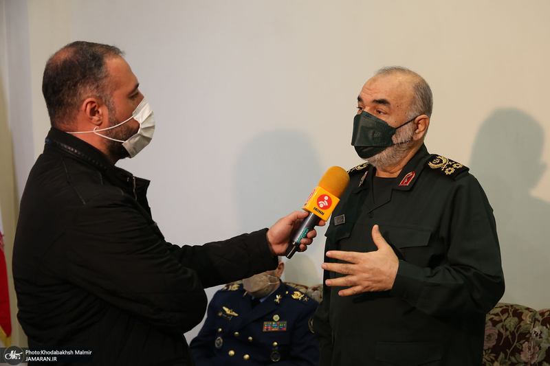 حاشیه های تجدید بیعت فرماندهان ارشد نیروهای مسلح با آرمان های امام خمینی (س)