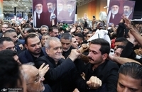 پزشکیان بارگاه نورانی حضرت امیرالمؤمنین (ع) را زیارت کرد (6)