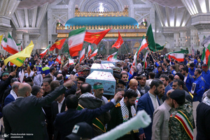 اجتماع بزرگ کارگران به مناسبت سالگرد شهادت حاج قاسم سلیمانی در حرم امام خمینی (س)