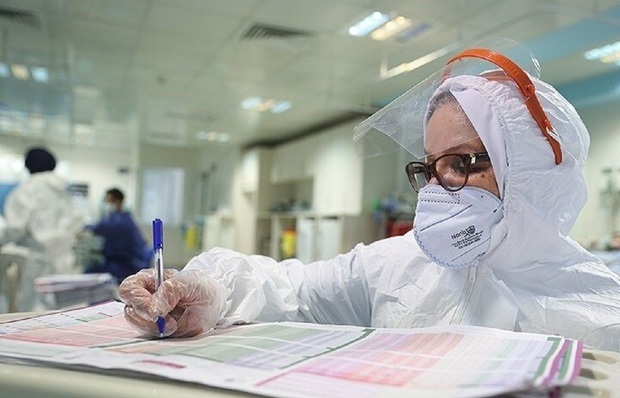 دبیرکل خانه پرستار: طی یک ماه گذشته، 3 نفر از پرستاران ما در خواب فوت کردند/ دلیل فوت‌شان، «سندروم کاروشی» و مرگ بر اثر کار زیاد بود/ امروز، پرستاری که در بیمارستان‌های ما کار می‌کند، یک پرستار خسته و بی‌انگیزه و فرسایش داده شده است