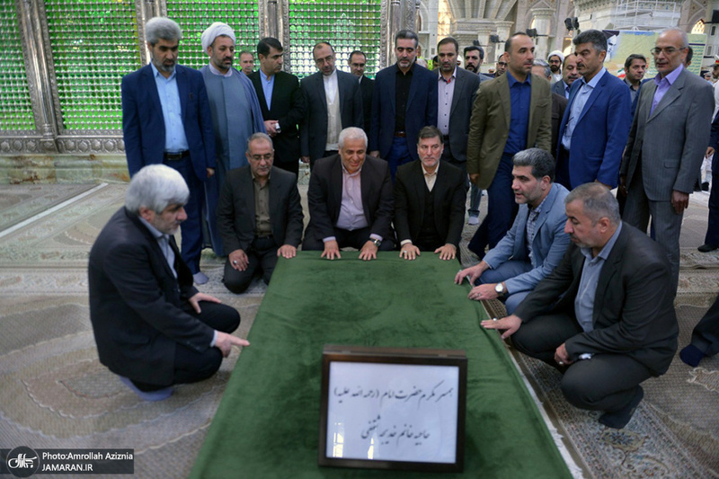 تجدید میثاق مدیرکل و کارکنان بنیاد شهید و امور ایثارگران تهران بزرگ با آرمان های حضرت امام(س)