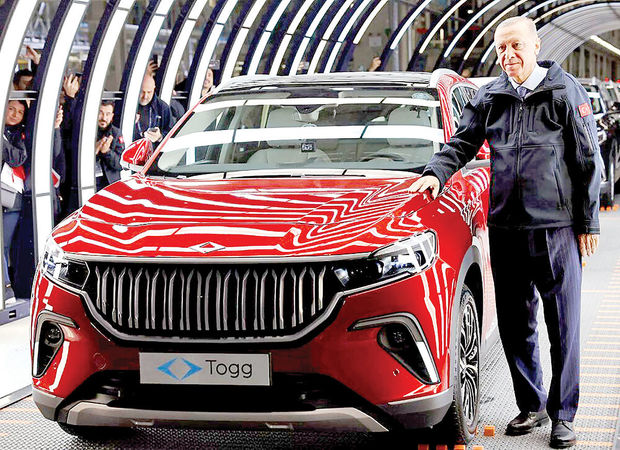 رونمایی از خودروی ملی و برقی ترکیه

