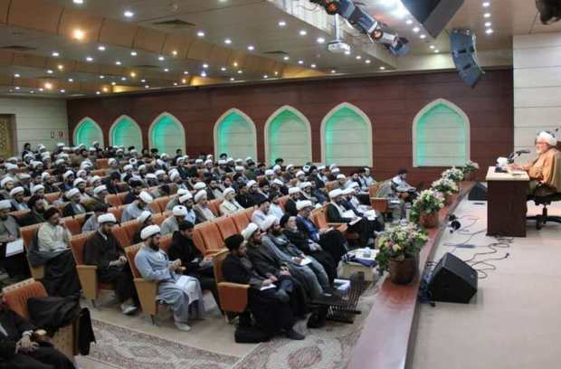 دوره دانش افزایی استادان حوزه علمیه مشهد برگزار شد