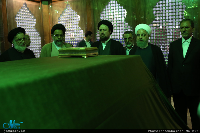 تجدید میثاق رئیس جمهور و هیات دولت با آرمان حضرت امام(س) 