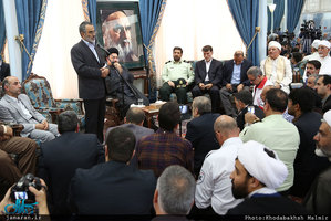 دیدار اعضای ستاد مرکزی برزگداشت حضرت امام خمینی(س) با سید حسن خمینی