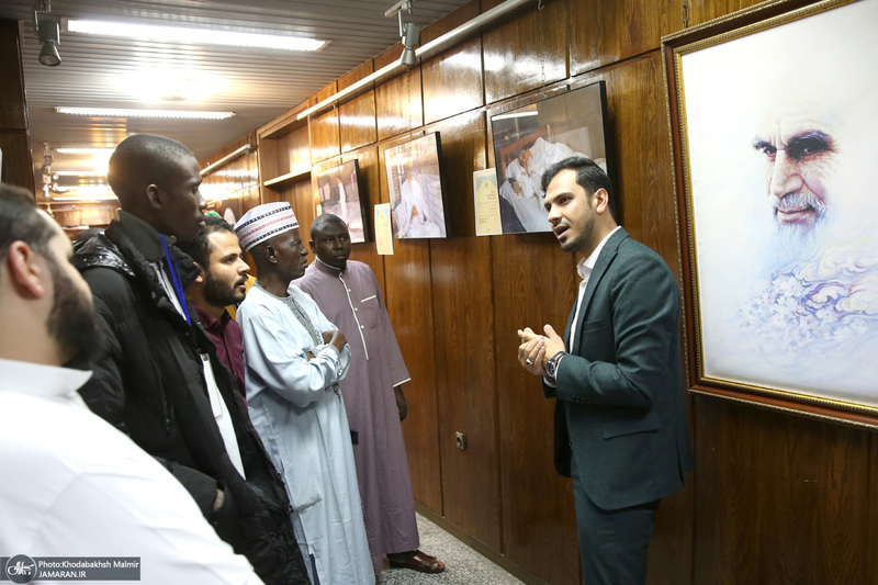 بازدید جمعی از شرکت کنندگان چهلمین دوره مسابقات بین المللی قرآن کریم از جماران
