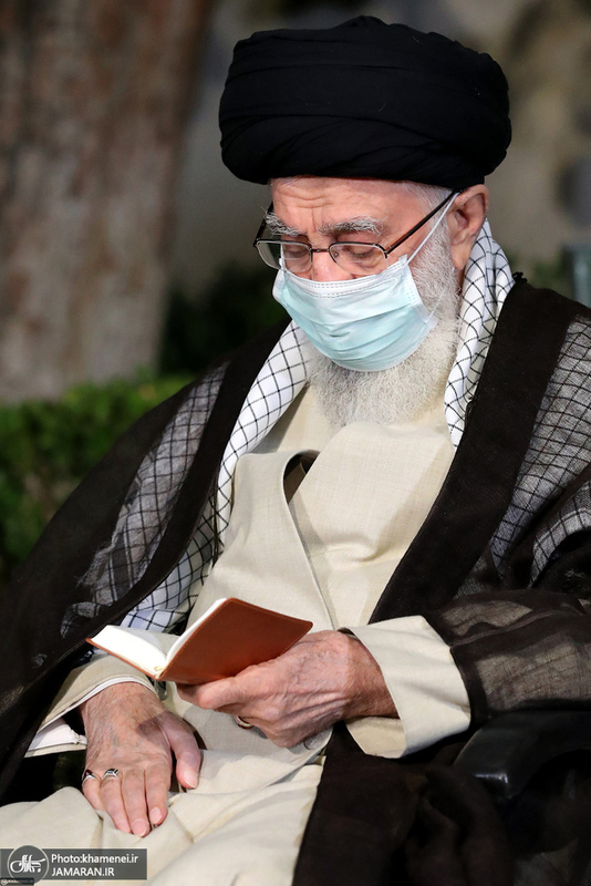 اقامه نماز بر پیکر آیت‌الله حسن‌زاده آملی(ره) توسط رهبر معظم انقلاب
