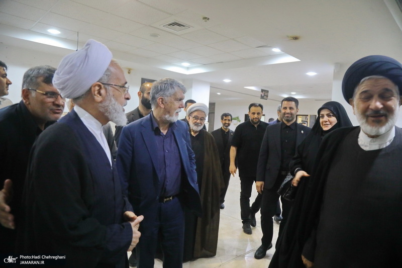 سفر رئیس جمهوری به قم و دیدار با مراجع و علما -2