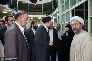 آیین رونمایی از نسخه جدید نرم افزار مجموعه آثار امام خمینی(ره) در حسینیه جماران