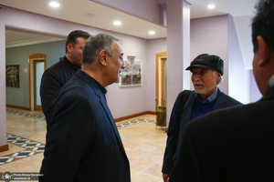 نشست نقد و بررسی فیلم مستند احمد در خانه هنرمندان ایران