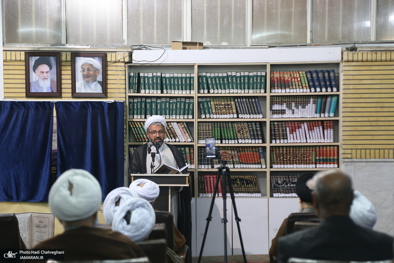 رونمایی از کتاب های «المکاسب المحرمه» و«ملحق العروه الوثقی» تالیف آیت الله العظمی صانعی(ره)