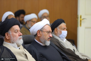 نشست تبیین مکتب امام خمینی با عنوان «جایگاه زن در مکتب فقهی امام(س)»