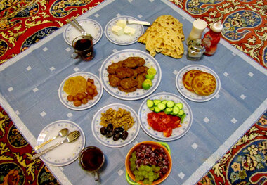روزه داران در فاصله افطار تا سحر از مصرف میوه غافل نشوند