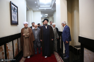 دیدار رئیس، مدیران و جمعی از کارکنان کمیته امداد امام خمینی (ره) با سید حسن خمینی