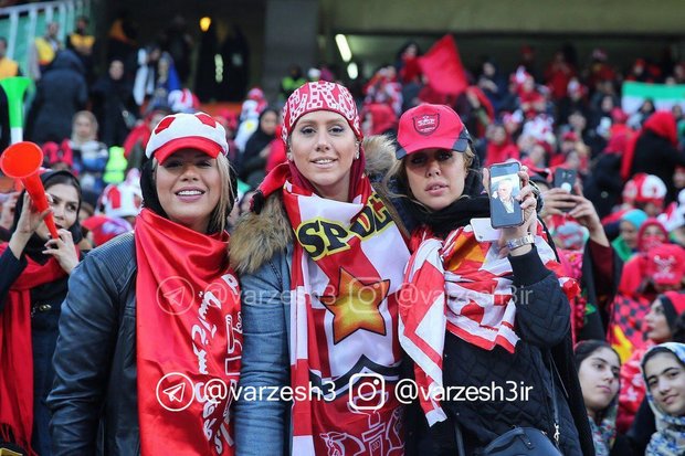  دختران محمود خوردبین در ورزشگاه آزادی+ عکس