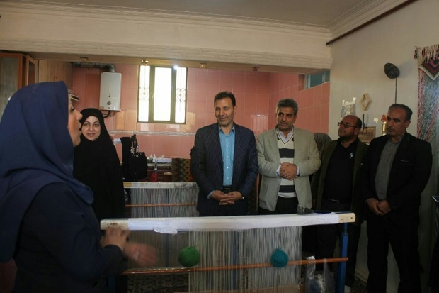 کارآفرینان توانمند روستایی مورد حمایت قرار می گیرند