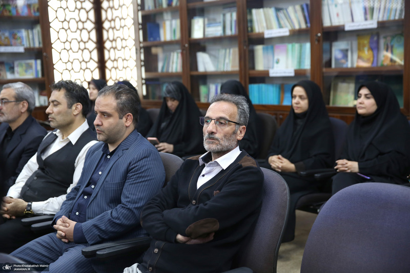 دیدار نوروزی کارکنان موسسه با دکتر علی کمساری