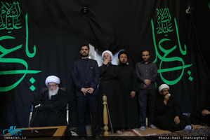پیاده روی آیت الله العظمی وحید خراسانی به سمت حرم حضرت معصومه(س)