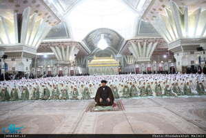 جشن تکلیف دانش آموزان دختر در حرم مطهر امام خمینی(س) 