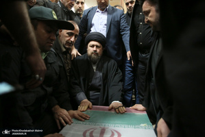 وداع با پیکر مطهر دو شهید مقاومت در حرم مطهر امام خمینی (س)