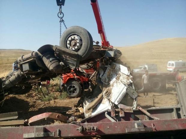 واژگونی تریلی در جاده  بروجرد - اراک 2 کشته برجا گذاشت