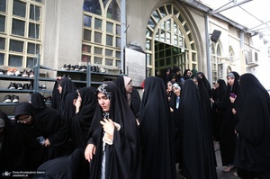 بازدید جمعی از داشجویان دانشگاه‌های آذربایجان شرقی از حسینیه جماران