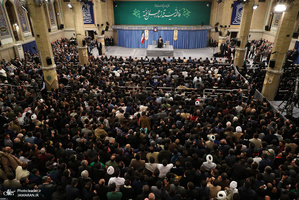 دیدار هزاران نفر از ذاکران و ستایشگران اهل‌بیت(ع) با رهبر معظم انقلاب