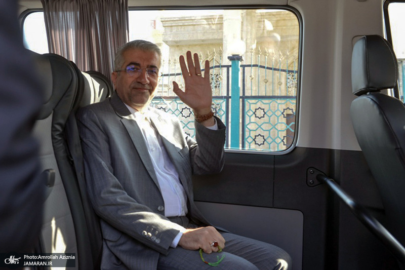 تجدید میثاق وزیر و کارکنان وزارت نیرو با آرمان های حضرت امام خمینی(س)