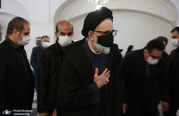 سید محمد خاتمی بر پیکر خواهر امام موسی صدر نماز خواند (15)