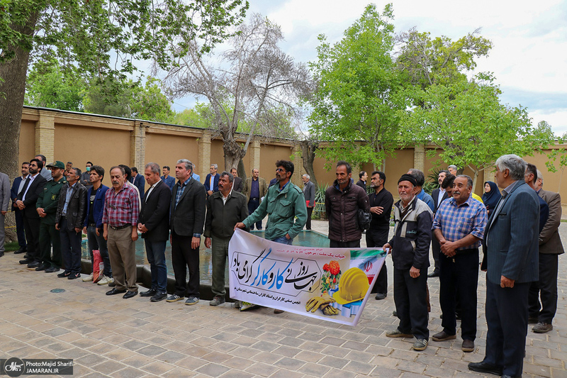ادای احترام جامعه کارگری به مقام شامخ بنیانگذار جمهوری اسلامی ایران در خمین