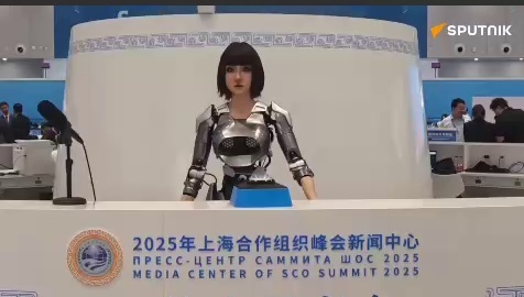 ببینید/ ربات ها در اجلاس سازمان همکاری شانگهای