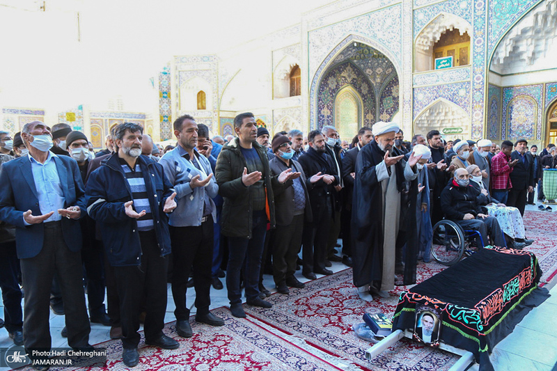 مراسم تشییع مرحوم حاج عیسی جعفری خادم امام خمینی (ره) در حرم حضرت معصومه (س)
