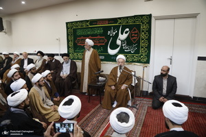عمامه گذاری طلاب توسط مراجع عظام تقلید در روز میلاد امام علی (ع)‎