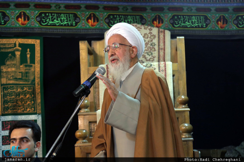 اقامه نماز عید سعید فطر به امامت آیت الله العظمی جوادی آملی در روستای احمدآباد