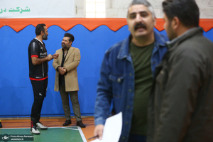 مسابقه فوتسال خیریه بین تیم هنرمندان و منتخب بنیاد حضرت زینب (س)