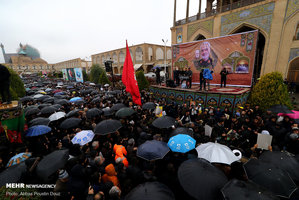 تجمع بزرگداشت شهید حاج قاسم سلیمانی در میدان امام خمینی(س) اصفهان + تصاویر