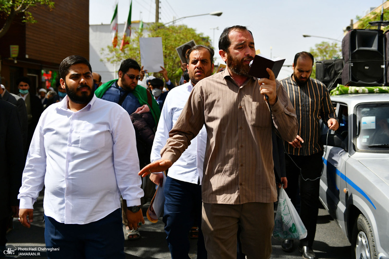 راهپیمایی مردم قم در اعتراض به هتک حرمت تمثال حضرت امام (س)