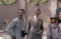 محمد گلجامجو در پشت صحنه فیلم هزاردستان ساختۀ علی حاتمی