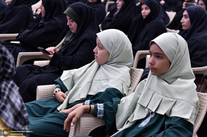 همایش بزرگ شورای 9 نفره مدارس در حرم مطهر امام خمینی